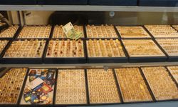 Savaş gerilimi altını hareketlendirdi: Adıyamanlı Kuyumcu Osman Gözcü hareketliliği değerlendirdi - Videolu Haber