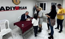 Adana'da anlamlı buluşma: Fahrettin Çelik okurlarıyla bir araya geldi - Videolu Haber