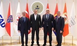 Adıyaman Milletvekili Özhan, Adıyaman heyeti ile birlikte Bakan Çiftçi'yi ziyaret etti