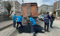 Adıyaman Yeşilyurt Mahallesi'nde altyapı sonrası zarar gören İbrahim Dede Caddesi onarılıyor