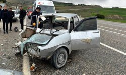 Adıyaman'da Otomobillerin karıştığı kazada 1 kişi yaralandı - Videolu Haber