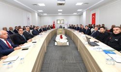 Adıyaman'da Vali Varol Başkanlığında afet sonrası çalışmalar masaya yatırıldı