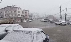 Çelikhan ilçesinde kar yağışı başladı