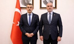 Milletvekili Özhan'dan Bakan Tekin'e destek: 'Saldırılar kabul edilemez'