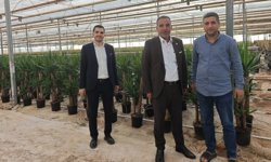 Turan Yıldırım'dan Kahta'daki süs bitkileri serasına ziyaret