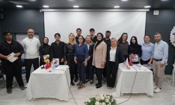 YKS Adayları AKEM’de Münazarada Yarıştı Öğrencilere Ödül Verildi