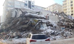 Yukarı Şehir Kooperatif Evleri davası 1 Temmuz'a ertelendi: Ailelerden firari sanık ve süreç tepkisi - Videolu Haber