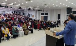 Adıyaman'da 'Dijital Dünyada Çocuk ve Ebeveyn Olmak' konferansı