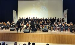 Adıyaman'da 'Film Müzikleri Konseri' büyük ilgi gördü: 55 sanatçı sahne aldı - Videolu Haber