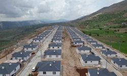 Depremde Yıkılan Mezra İçin 110 Köy Evi Yapıldı