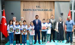 Akıl ve Zeka oyunlarında derece elde eden öğrencilerden Kaymakam Soysal'a ziyaret