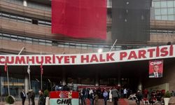 CHP Genel Merkezi'nde tahliye gerginliği: Özgür Özel binadan ayrıldı - Videolu Haber