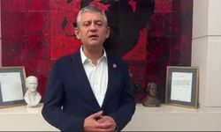 CHP Genel Merkezi'ne polis müdahalesi: Özgür Özel Meclis'e yürüyor - Videolu Haber