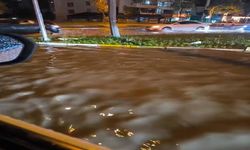 Diyarbakır’da Sağanak Etkili Oldu: Yollar Su Altında Kaldı