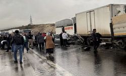 Gaziantep TAG Otoyolu’nda Zincirleme Kaza: 1’i Ağır 5 Kişi Yaralandı