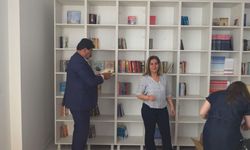 Sırrı Süreyya Önder Parkı Sevgi Kütüphanesi'ne Beşiktaş'tan kitap desteği