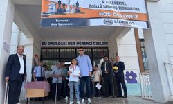 Vali Yardımcısı Göktaş, Menderes İlkokulu Satranç Turnuvası'nın ödül törenine katıldı
