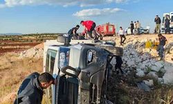 Mardin'de'de Kızılay Aracı Kaza Yaptı, 4 Kişi Yaralandı
