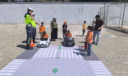 Gölbaşı'nda öğrencilere trafik eğitimi ve polislik mesleği tanıtıldı