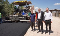 Kahta'da yol seferberliği: İlk sıcak asfalt serimi yapıldı