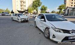 Eski 82. Yıl Hastanesi Yakınında Kaza 3 Yaralı