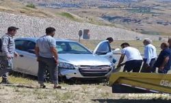 Kahta-Siverek Yolunda Otomobil Refüje Çıktı 1 Yaralı