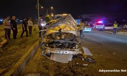 Adıyaman’da Direğe Çarpan Otomobilde 4 Kişi Yaralandı