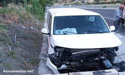 Adıyaman'da Menfeze Çarpan Araçta Sürücü Yaralandı