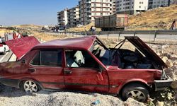 Besni'de kontrolden çıkan otomobil şarampole girdi: 1 yaralı