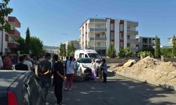 Otomobil ile motosiklet çarpıştı: 2 yaralı