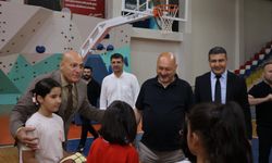 AK Parti Milletvekili Kurt: Gençliğe ve spora desteğimiz sürecek