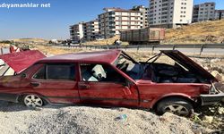 Besni'de Kontrolden Çıkan Otomobil Şarampole Girdi 1 Yaralı