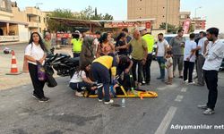 Ehliyetsiz Motosiklet Sürücüsü Otomobile Çarptı: 2 Yaralı