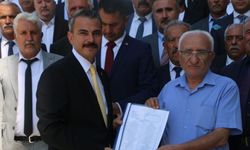 MHP Adıyaman İl Başkanı Ali Önat mazbatasını aldı