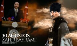 Vali Küçük: 'Türkiye Cumhuriyeti ilelebet payidar kalacaktır'