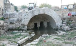 Ferit Gölgül Pirin'deki Roma Çeşmesi'ni ölçtü: 'Bu suyu içmeyin'