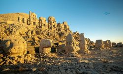Nemrut Dağı'ın eşsiz manzarası ziyaretçilerini bekliyor