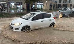 Adıyaman'da sağanak yağış hayatı olumsuz etkiledi