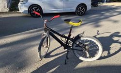 Bisiklet otomobile çarptı: 1 yaralı