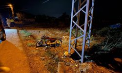 Elektrik direğine çarpan motosiklet sürücüsü hayatını kaybetti
