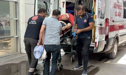 Elinden düşen bıçak ayağına saplandı