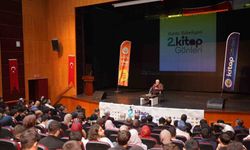 İhsan Süreyya Sırma, Kâhta 2. Kitap Günleri'nde okurlarıyla buluştu