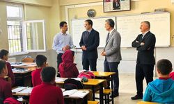 Sincik Kaymakamı Yıldız Öğrencilerin taleplerini dinledi
