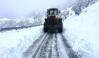 Kahramanmaraş Büyükşehir Belediyesinin yoğun kar mesaisi sürüyor