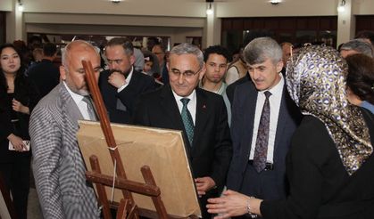 Kütahya'da afetzedelerin eserleri sergilendi