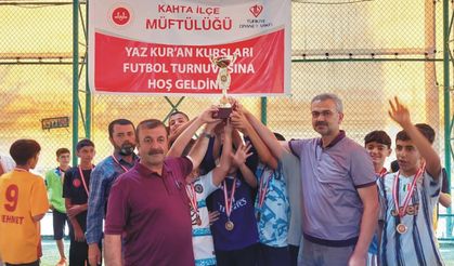 Yavuz Selim Camisi, futbol turnuvasında şampiyon oldu 