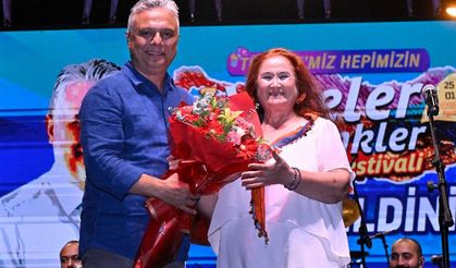 Türküler Neşet Ertaş için söylendi