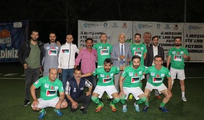 Adıyamanlılar Maça Filistin bayrağı ile çıktılar