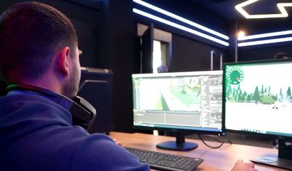 Yazılım eğitimlerinde başarılı olan öğrenciler, istihdam edildi 