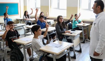 Öğretmenlerin ücretlerine yüzde 25 artış!